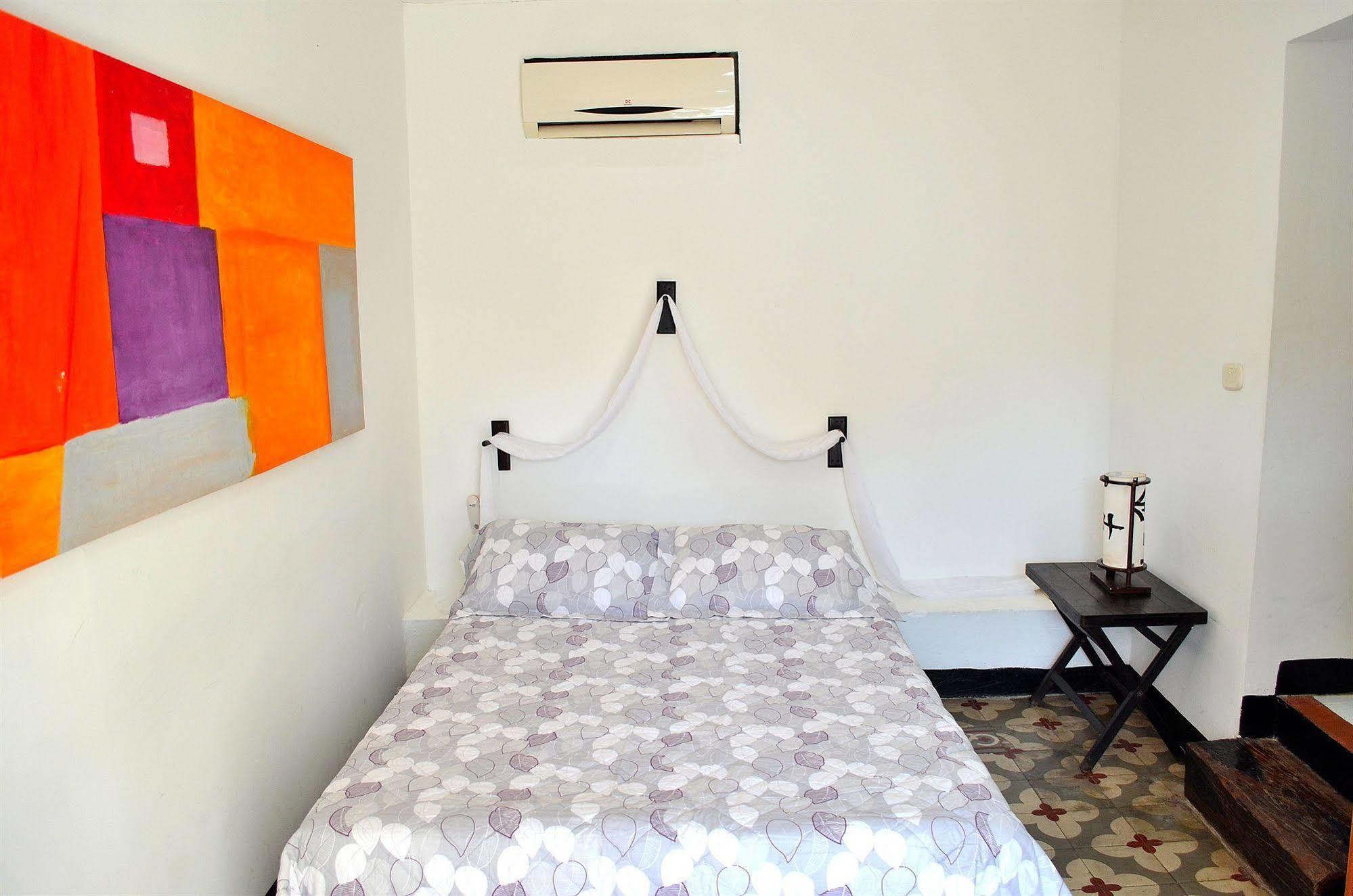 Hotel Santa Cruz 2*