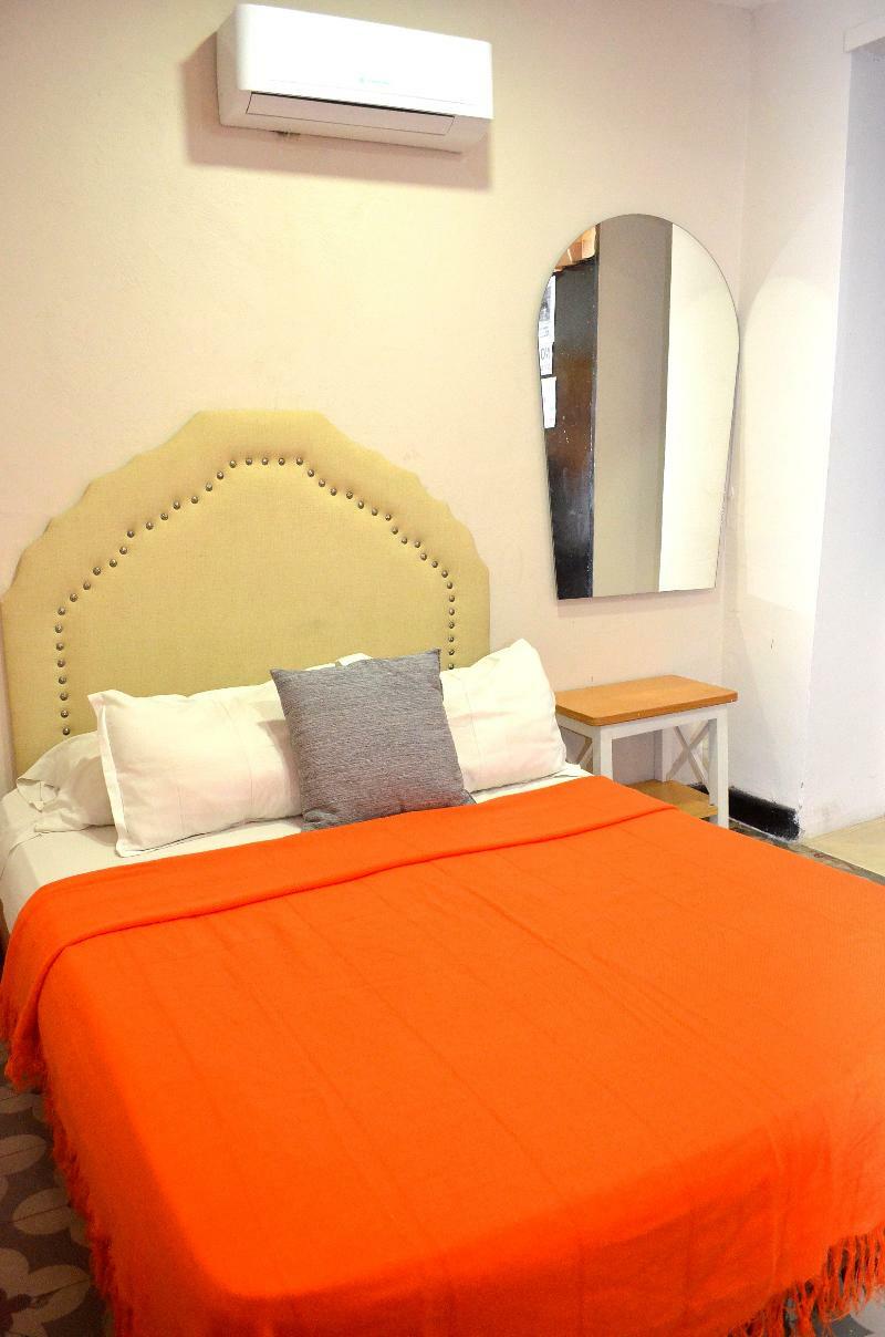 Hotel Santa Cruz 2*